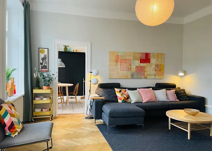 Cool And Light 2 Room Apartment In Sofo